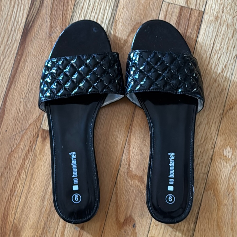 Black No Boundaries sandals slides shoes size 9 patent leather look